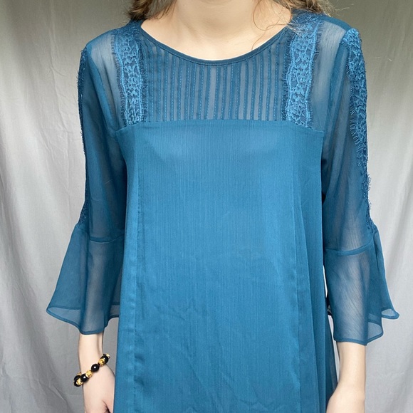 Jessica Simpson Maternity Medium Blue Lace Blouse Shirt - Picture 7 of 9